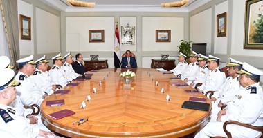 السيسى يجتمع بوزير الداخلية ومساعديه ويوجه بمساءلة المخطئين من الشرطة