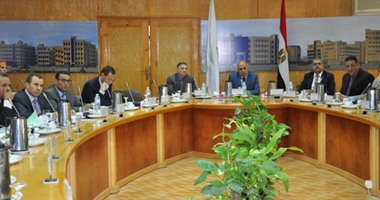 رئيس جامعة كفر الشيخ يطالب العمداء بتسهيل مشاركة العاملين فى الإنتخابات