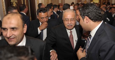 رئيس الوزراء يعد النواب بحزمة قرارات واضحة لضمان وصول الدعم لمستحقيه