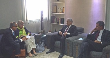 بالصور..  حمدين صباحى يستقبل نائبة رئيس البرلمان الألمانى