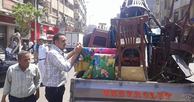 "غرب القاهرة" يشن حملة مكبرة لإزالة الإشغالات بـ"وسط البلد"