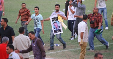 بالصور.. احتفالات الجماهير بتأهل نادى الشرقية للدورى الممتاز