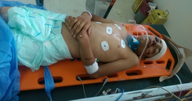 بالصور.. طفل يقود سيارة نقل ويدهس 5 طلاب أثناء خروجهم من مدرسه بالشيخ زايد