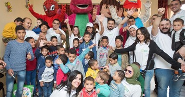"حديد المصريين" تحتفل بـ"يوم اليتيم" فى إحدى دور الأيتام