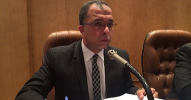 وزير التخطيط مازحا مع نائب: "سيبوا للحكومة حاجة تاكل بيها عيش"