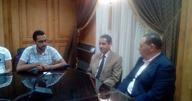 رئيس جامعة قناة السويس لاتحاد الطلاب:"حددوا ماذا تريدون ونحن معكم"