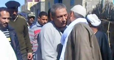 مصلحة السجون تسمح لأحد النزلاء بالخروج من محبسه لتلقى العزاء فى والده