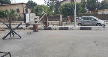 صحافة المواطن..أصحاب محلات يشكون غلق طريق منذ 4 سنوات أمام قبة قناة السويس