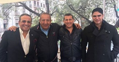 أبو هشيمة وأبوعلى والجناينى فى برشلونة لحضور الكلاسيكو