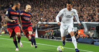 بالفيديو.. رونالدو يقود ريال مدريد لقهر برشلونة بثنائية فى كامب نو