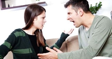 زوج يحرر محضرا ضد زوجته بالجيزة لتخديره يوميا حتى لا يدخل على الفيس بوك 