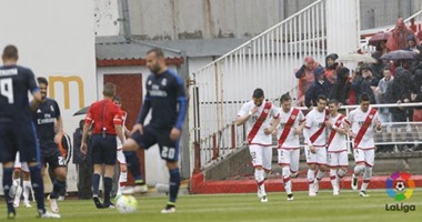 بالفيديو.. ريال مدريد يتأخر أمام فايكانو 2 / 1 فى شوط كارثى