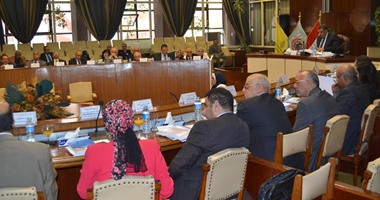 وزير قطاع الأعمال العام يرأس عمومية الشركة القابضة الكيماوية