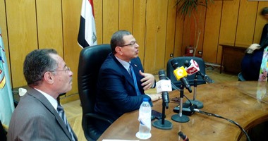 وزير القوى العاملة للعمال: "اللى بنحلم بيه لن يتحقق بالوقفات عاوزين نشتغل"