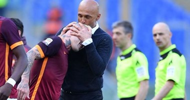 سباليتى: نستحق الفوز أمام نابولى.. ودور توتى كبير مع الذئاب
