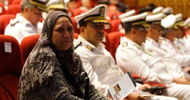 فرحة الفائزين تختلط بدموع الخاسرين لحظة إعلان نتيجة قرعة الحج بمحافظة القاهرة