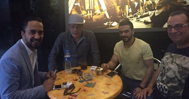 بالصور.. وصول عمرو عبد الجليل إلى عرض "فص ملح وداخ" بسينما كريم