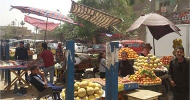 حى السلام أول يصادر فاكهة وخضروات بميدان الإسكندرية ويتبرع بها لدار أيتام