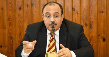 نواب الإسكندرية ينتصرون للمحافظ فى شائعة إقالته.. كمال أحمد: تولى منصبه ووزير الإدارة المحلية "قافل الحنفية عليه".. سمير البطيخى: يتحمل مشكلات جمة.. أبو العباس تركى: التنفيذيون لا يتعاونون معه