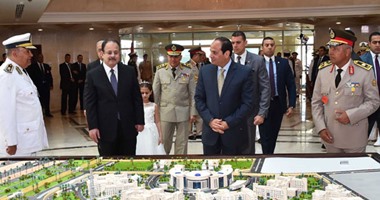 بعد نقل وزارة الداخلية إلى القاهرة الجديدة.. بدء إخلاء المبنى القديم.. رفع الحواجز الخراسانية والحديدية لتسيير حركة المرور بوسط البلد.. ومصادر:تقليص عدد أفراد تأمين المقر الجديد تنفيذا لملاحظات الرئيس
