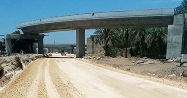 فتح طريق الصعيد بالمنيا أمام السيارات ومطالبة بالتزام قواعد المرور 