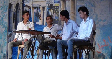 بالصور.. "على القهوة" عرض ساخر لمشاكل الوطن
