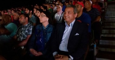 وزير الرياضة وحرمه فى الجونة لمتابعة بطولة الإسكواش