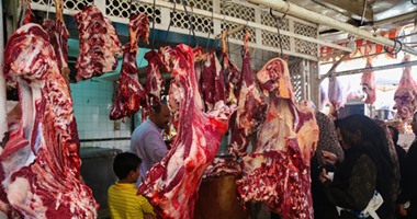 رئيس حى مصر الجديدة يتفقد المجمعات الاستهلاكية ويتابع الالتزام بالأسعار