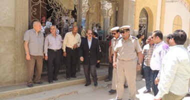 بالصور.. مدير أمن الفيوم يتفقد الخدمات الأمنية على الكنائس