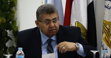 بالصور.. وزير التعليم العالى يجتمع مع مجلس أمناء برج العرب للأبحاث العلمية