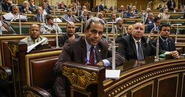 بالصور.. بدء الجلسة المسائية للبرلمان بعد موعدها بساعة لتأخر النواب