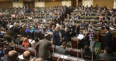 نائب برلمانى يتقدم بطلب لحل مشكلة المغتربين ضمن الــ30 ألف معلم