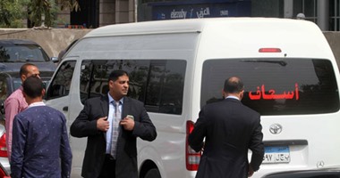 جثمان سيف اليزل يغادر مستشفى السلام الدولى فى طريقه لمسجد المشير