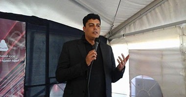 دُعايا ف بدلتك يحميك.. قصيدة جديدة لـ سعيد شحاتة