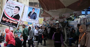 محامون يطلقون الشماريخ بعد تقدم "أبو الوفا" لعضوية مجلس شمال القاهرة