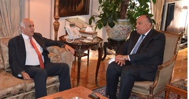 سامح شكرى يبحث مع جبريل الرجوب تطورات المصالحة الفلسطينية فى القاهرة
