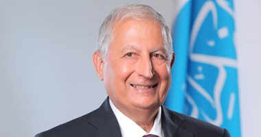 مدير مؤسسة الفكر العربى: جهود السيسى تعزز الهوية الجامعة وتحارب التطرف الفكرى.. هنرى العويط لـ"اليوم السابع": العرب عيونهم على مصر ولها ويعلقون على رئيسها آمالهم.. وأتمنى إشراك المثقف فى اتخاذ القرار