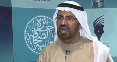 وفاة خلفان الرومى رئيس جائزة الصحافة العربية بدبى