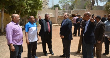محافظ سوهاج يوجه بسرعة رصف موقف "جهينة" الجديد