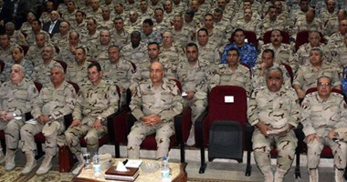 الفريق محمود حجازى يشهد مشروع تكتيكى باستخدام مقلدات المايلز "بدر 2016"