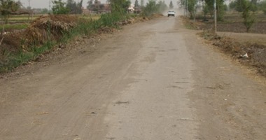 غضب بين أهالى 3 قرى بالدقهلية لعدم رصف الطريق الواصل بينها