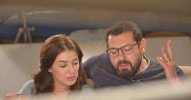 كندة علوش ترد على بوسى بعد غنائها "كل البنات بتحبك" لـ عمرو يوسف