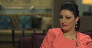 مصدر أمنى: "صافيناز" لم تحصل على تجديد إقامتها للزواج حتى الآن