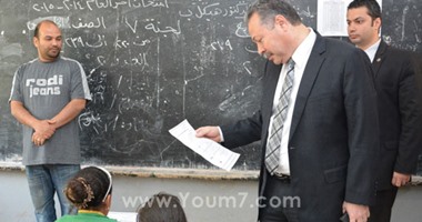 محمد الدسوقى رشدى يكتب: وزارة"التربية" و"السيديهات"..إذا كان المدرس للفيديوهات الجنسية بائعاً.. والوزير عنه غائباً.. فشيمة تلاميذ مدارسه صفر الإملاء.. فضيحة الاستطلاع الغامض فى قلب مدارس الوزارة