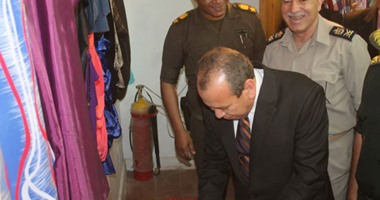 محافظ دمياط يشهد المعرض السنوى لشعبة التفصيل والحياكة بقصر الثقافة
