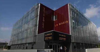 إدارة برشلونة تدفع غرامة من أجل نيمار وتغلق قضية التعاقد نهائيًا