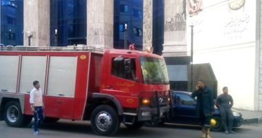 نقابة الصحفيين تستعين بالحماية المدنية لإسقاط لوح جبسى