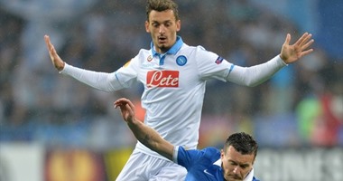 شوط أول سلبى بين دنيبرو ونابولى فى الدورى الأوروبى