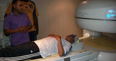 طارق يحيى يجرى أشعة لمعرفة سبب ارتفاع ضغط الدم المفاجئ
