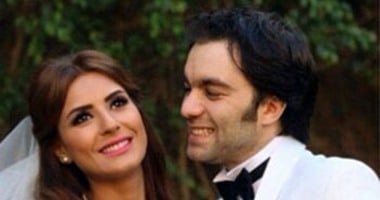 "حتى آخر نفس".. فيديو يجمع أجمل لحظات شريف رمزى و ريهام أيمن